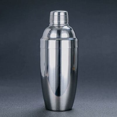 Shaker Pour Cocktail