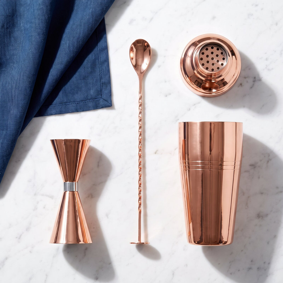 Kit Cocktail Cobbler Rose Gold — dans la boîte